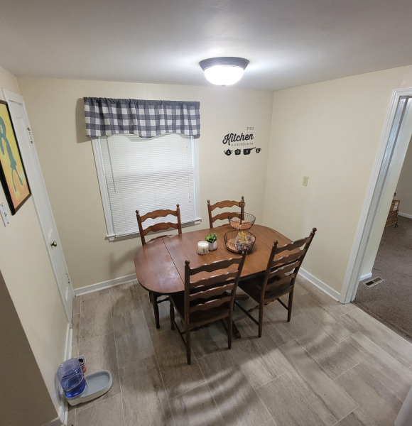 Spacious dining/kitchen combo